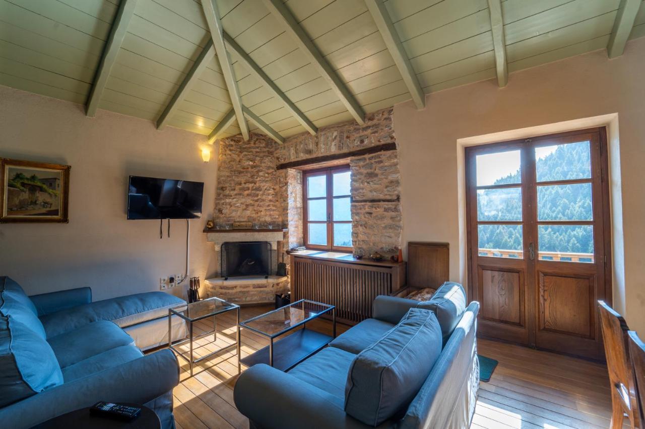 Villa Korfes-Κορφές Τριώροφη Βίλα Για Οικογένειες Και Παρέες Karpenísion Extérieur photo